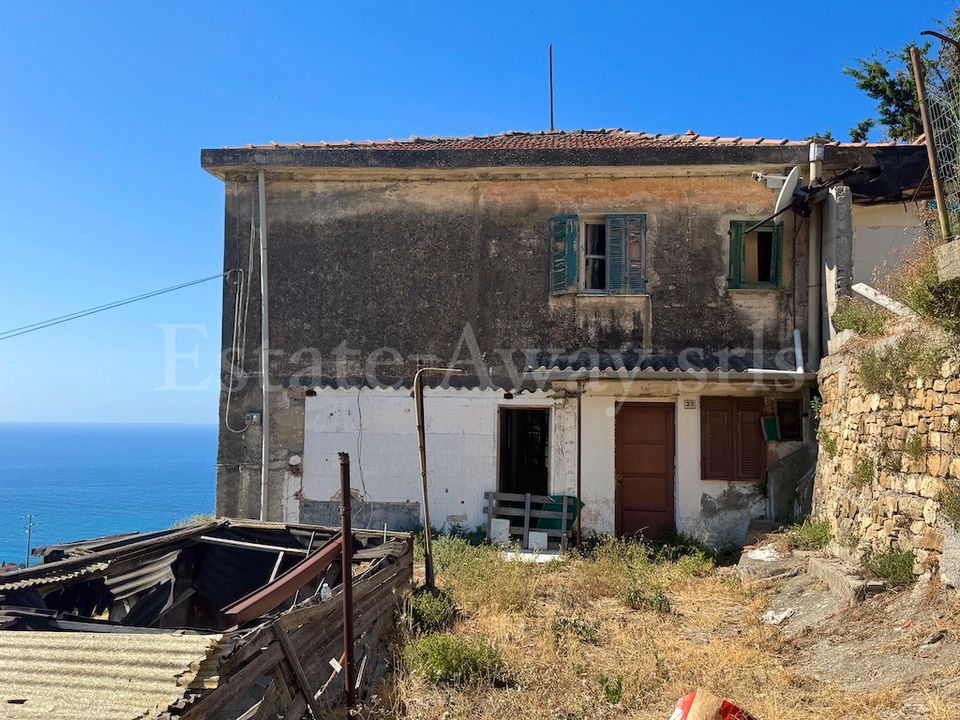 Landejendom i Ospedaletti, Imperia - foto 1